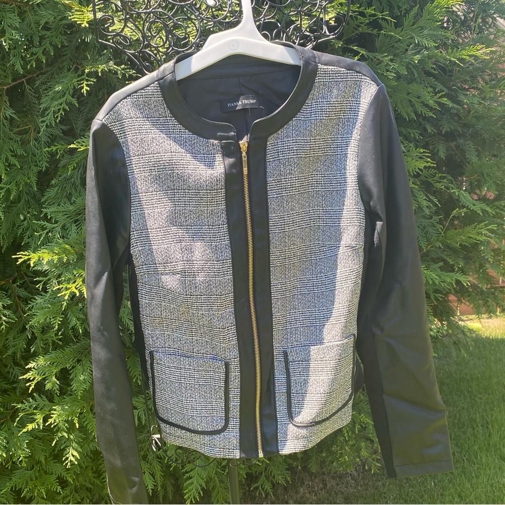 Ivanka Trump Jacket Black & White Zipper Medium